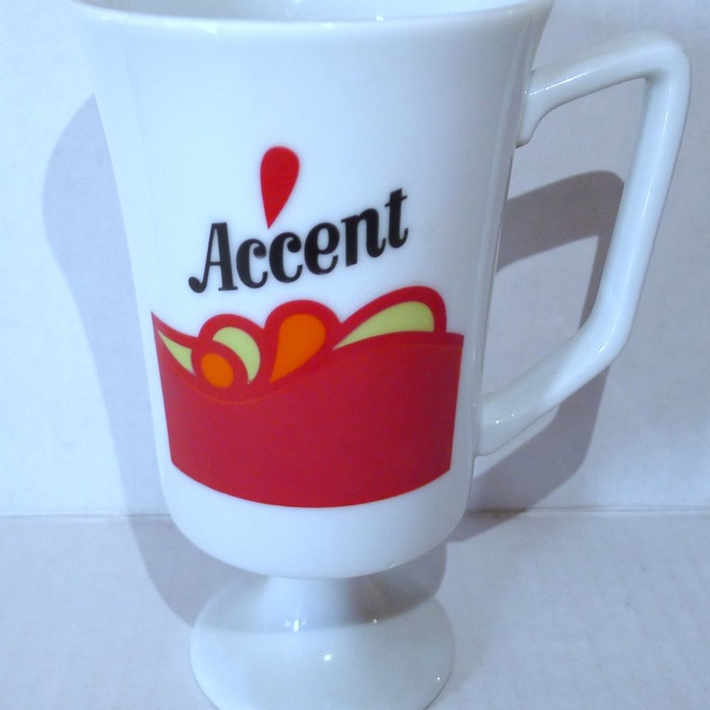 Accent Seasoning Vintage White and Red Footed Coffee Mug